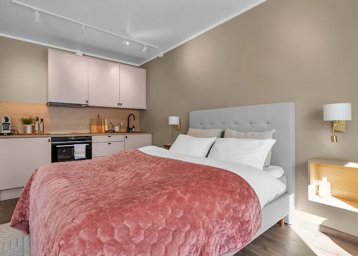 Supercentral City Apartment Eik